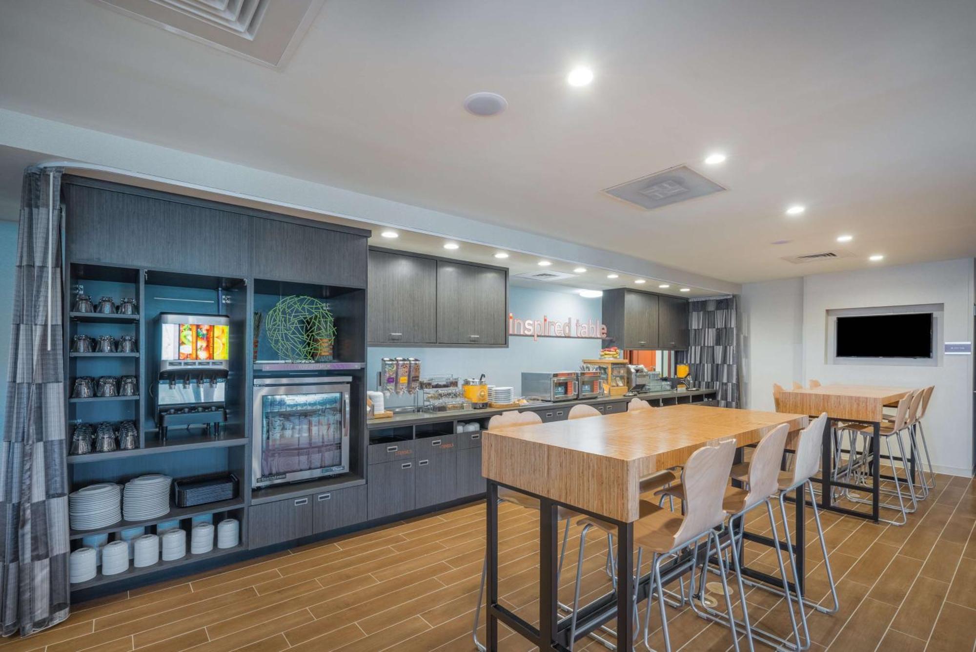 Home2 Suites By Hilton Боулинг Грин Экстерьер фото